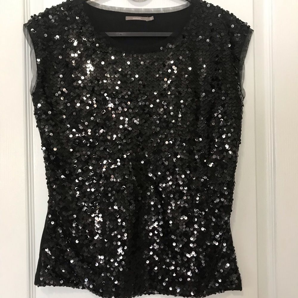 Sandwich Top Short Sleeve Black Sequin